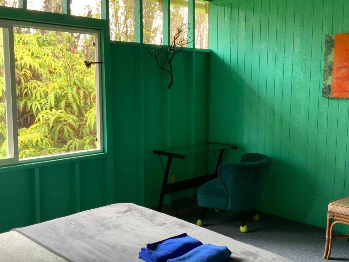 Simple Rustic Studio Deluxe Bed In Tropical Fruits Garden Hotell Mountain View Exteriör bild